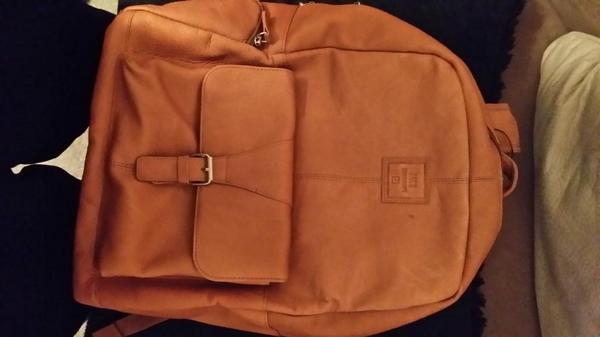 Liiive_55's tweet photo. Shoutout to my people @JilleDesigns for lacing me up wit the new leather backpack. Check them out http://t.co/xEasxOjN8o