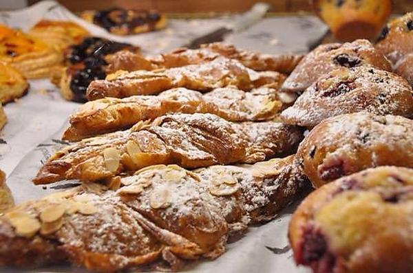 DepotDePain's tweet photo. Buttery pastries coated in sugar and coffee for breakfast. The French do it better. http://t.co/uDj66vag0i