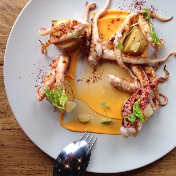 LucyintheLarder's tweet image. Octopus, potato, lemon, paprika #springpalette @vitiseatery #Canberra