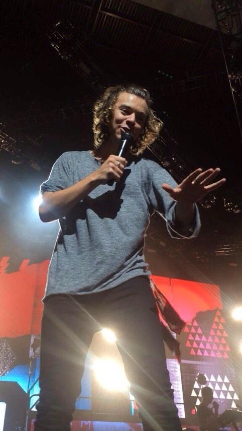 1Ds_Notes's tweet image. Fotos||De Harry durante el show del día de ayer 28/09/14 en Charlotte, Carolina del Norte