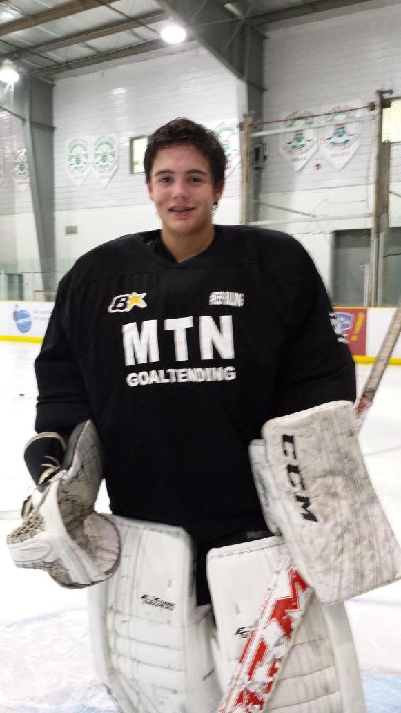 HarringtonGoal's tweet photo. This is what hard work looks like! Great work today @KobeyClarke. #quickmitts #keepbuilding http://t.co/h3uJOVXlsX http://t.co/GQE9Mij5B4
