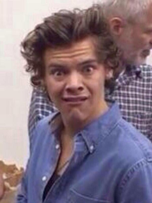 emilyrosejane_'s tweet image. When people haven't seen hocus pocus *cough* @burningembers_ *cough* @OfMiceAndChey_ *cough* #exfriends