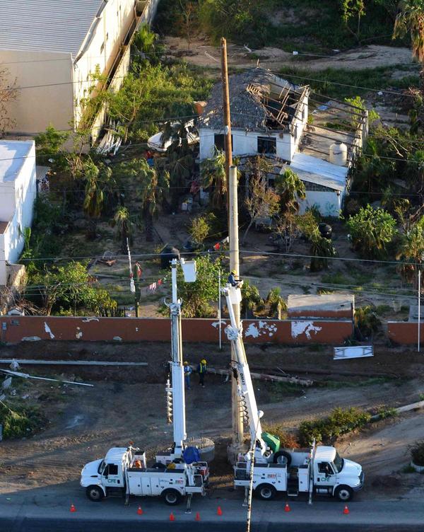 Comparto boletín de prensa con el avance en la recuperación del servicio eléctrico en #BCS bit.ly/1sLmWV1