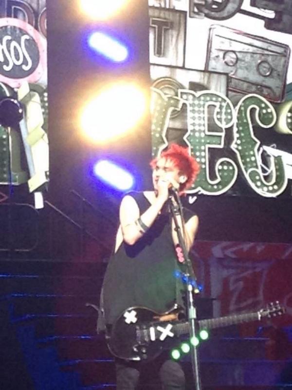 sovrcream's tweet image. SGE WAS THIS CLOSE TO HERE SUNSHINES ASNSNEJXI OMFG