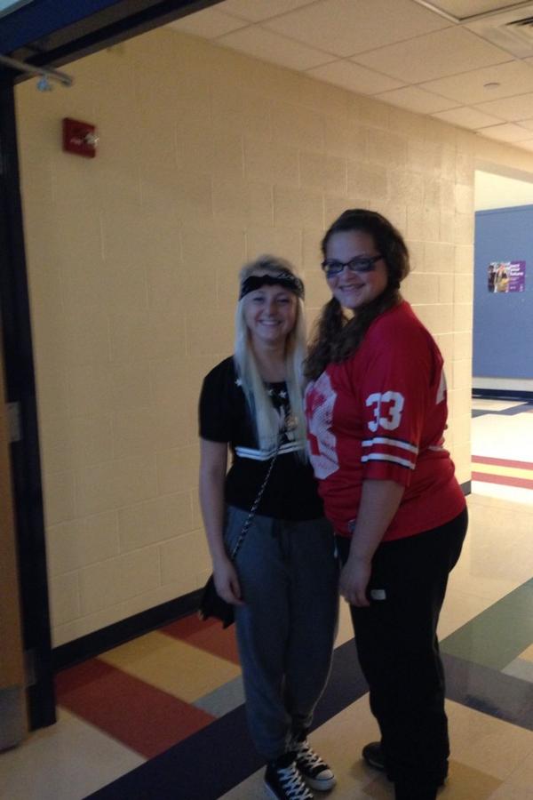 Simplyalllie's tweet photo. Character day with the girls ❤️😊 http://t.co/qqM4tWKINr