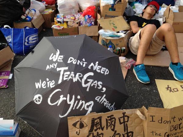 klustout's tweet photo. 'We don't need any tear gas, we're already crying.' Pic by @MariekeNOS #HongKong http://t.co/vtyoW7uYtP