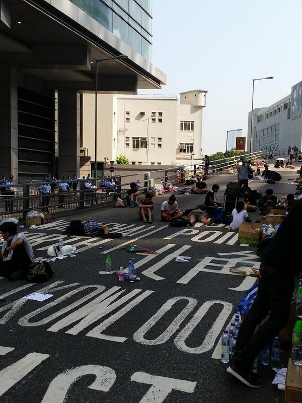 jacques_vw's tweet photo. Occupation in Admiralty http://t.co/f6yhtx92NP