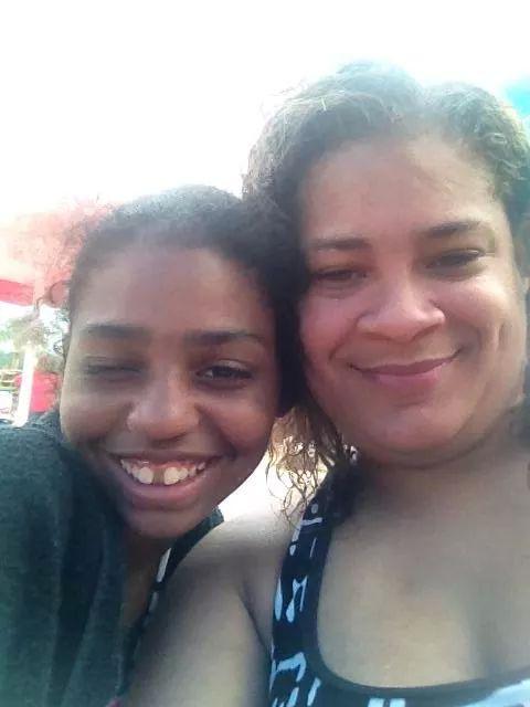 12Mahalie tweet picture