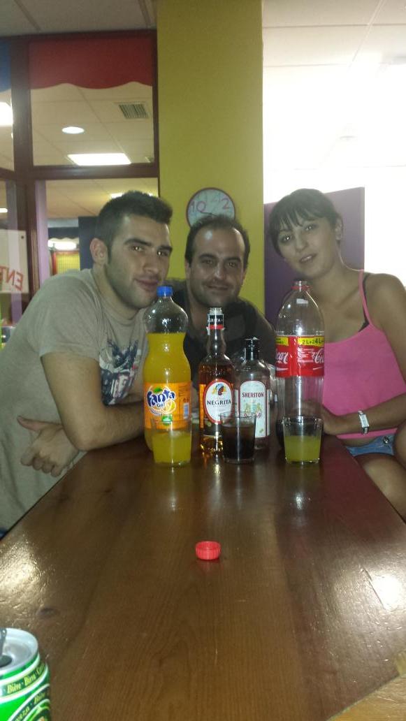 PMiarro's tweet photo. En el cumple de mi peke pufff la ke se lio jjjjj http://t.co/RyQISMETvr