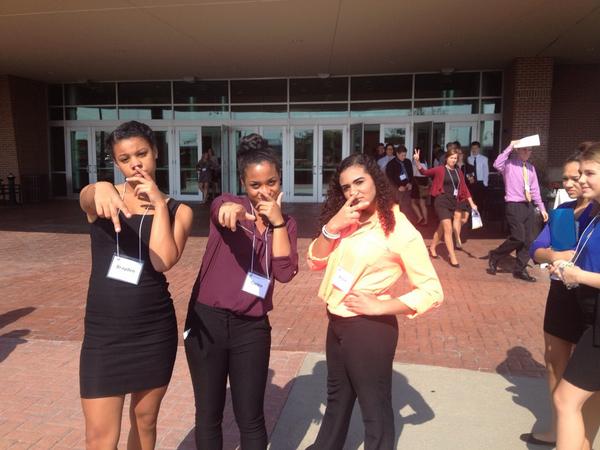 Braydennrennerr's tweet photo. We're DECA people, it's what we do ππ #nebraskaDECA #iamdeca #wearedeca #flc2014 http://t.co/PV23Fk2Tzb