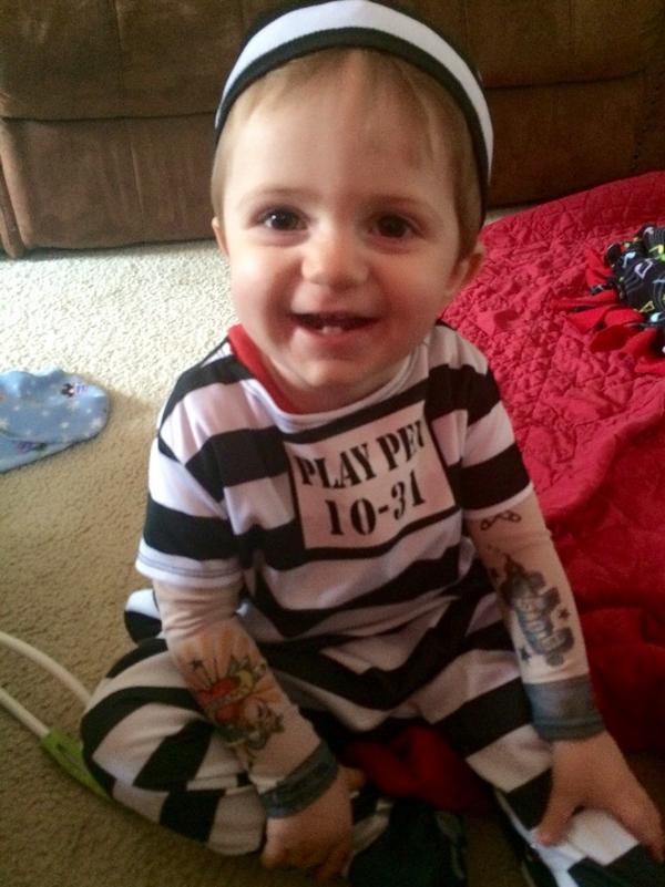BadBabyCharlie's tweet photo. Apparently, this is my new uniform until I change my ways. #babyjail #badbaby http://t.co/DAZr52KQP1