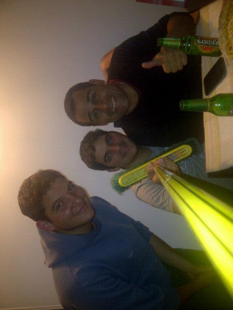 juantallaferro's tweet photo. Con la gopobre http://t.co/qHwVpsjYZu