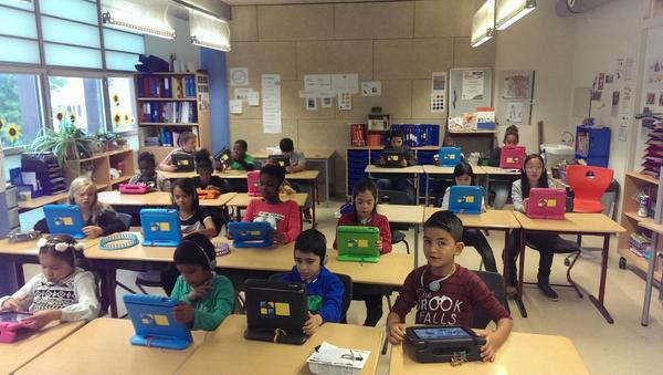 Werkbezoek, leuk om kinderen actief bezig te zien met Ipads. LL: ik kan nu goed zien wat ik nog moet doen!  <a href="/PCSlwd/">IKC Prins Constantijn</a>