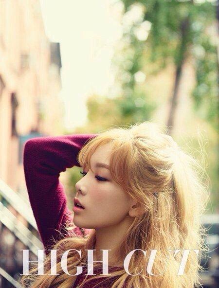 conceptzozo's tweet photo. #ZOZONews TaeTiSeo จากนิตยสาร HIGH CUT http://t.co/hggCWrTI29