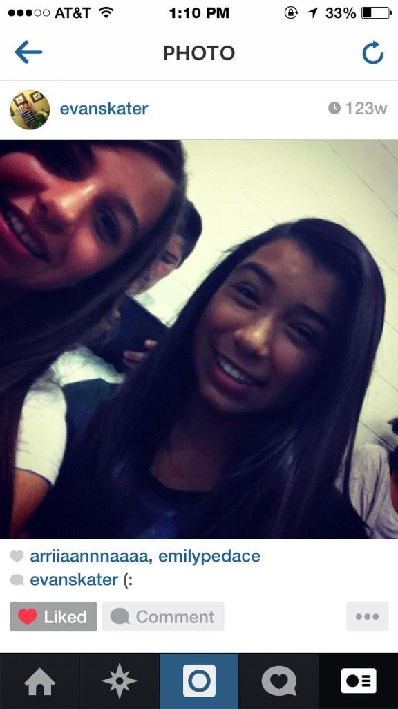 arirariii's tweet image. #EmbarrassYourBestFriend 😍s'cute! @adriibuenrostro