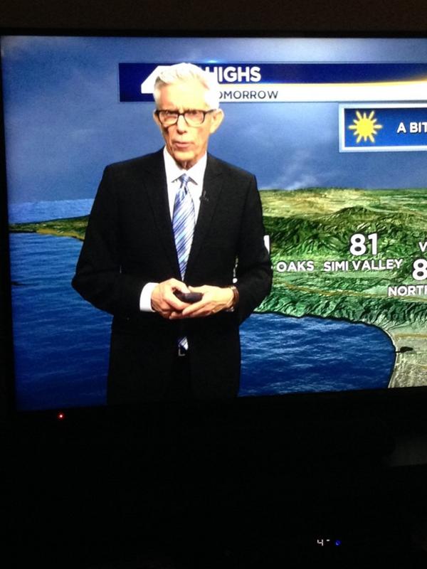 sofitoiber's tweet image. Es muy tierno este meteorólogo. Le pone muchas pilas