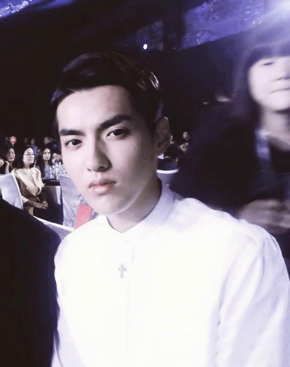 neexxl's tweet photo. #StayStrongYou Yifan White Sooyon http://t.co/yUqUUwuQSF