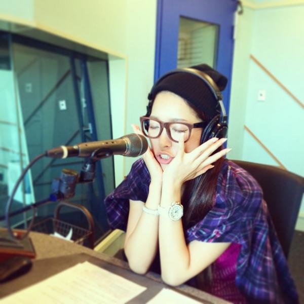 jflforthenext's tweet photo. MISATO⇄Saschaさんのスポーツしたくなる曲はこのあとすぐ！\( ˆoˆ )/♩ #zipfm #jwave #jfl5 http://t.co/AStNjO89bw
