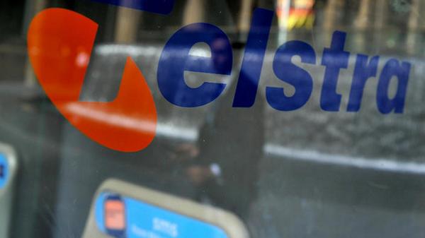 SBSNews's tweet photo. Hundreds of forgotten pay phone booths to be repurposed as Wi-Fi hotspots across Australia http://t.co/Erf2RSypGO http://t.co/kRBIzuEok4