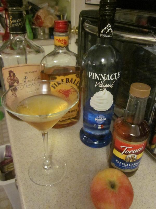 DianaDee16's tweet photo. Forget baking!  Apple Pie w/ Carmel Sauce Martini - Delish!  @PinnacleVodka @SailorJerry @FireballWhisky @torani http://t.co/Z6OllDnQqz