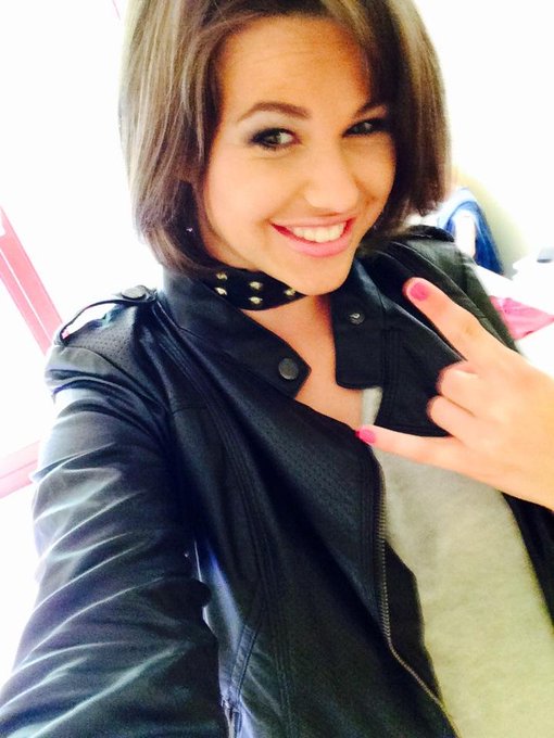 London is great I love it and most of all the pubs !! Last night was great !! Kisses http://t.co/SsS