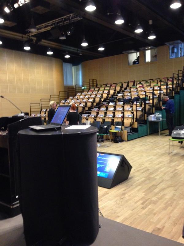 annaribold's tweet photo. Om lidt er her fyldt med politikere, ministre og erhvervsfolk, der fokuserer på vækst i #businessregionaarhus #dkpol http://t.co/gGDOEyUs7Y
