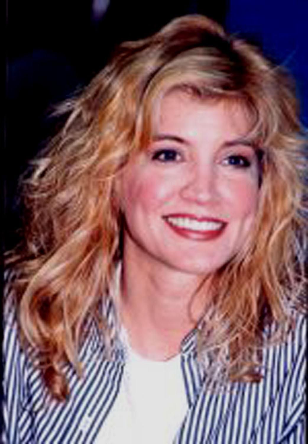 To lovely actress/singer Crystal Bernard Happy Birthday! 