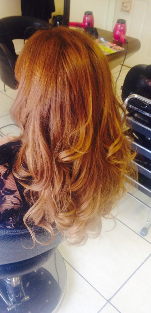 AmyExtensions's tweet image. Micro Ring/Fusion bond hair extensions at @acutabove_salon ring 01514878693 or DM me for a free consultation 😊 xxx