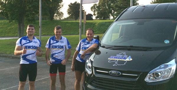 BuildSpecifier's tweet image. Garador MD rides high for charity
bit.ly/BSCharityRide3…