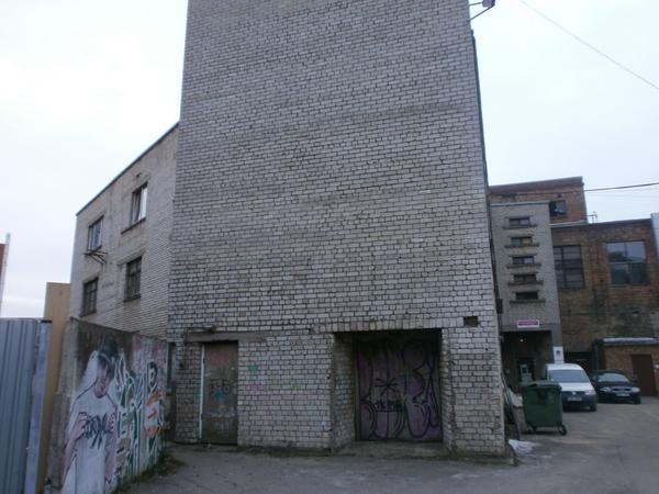 FORBURGA's tweet image. Tāpat piedāvājam nomāt nerekonstruētas telpas / noliktavas bijušās rūpnīcas VEF teritorijā goo.gl/MRPwvz