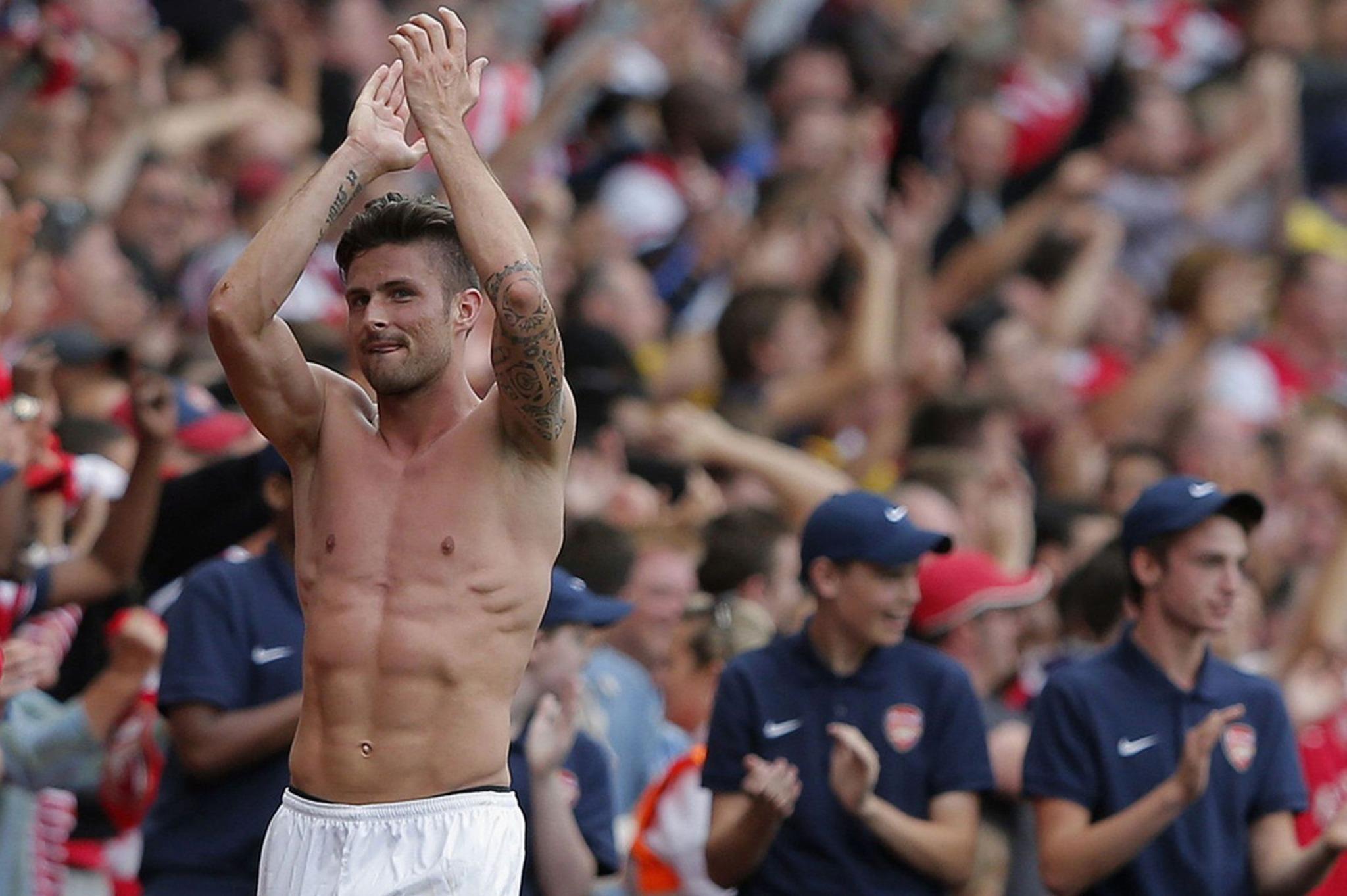 *~Happy Birthday to Olivier Giroud~*
Get well soon HFB!
Bon Anniversaire! 