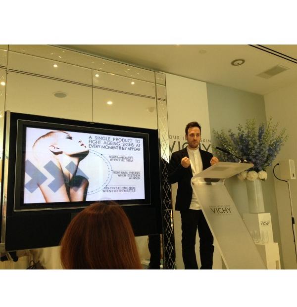 marieclaireuk's tweet photo. Stevie Cameron from @VichyUK explains why we look older in the evenings #myfinesthour #skin #beauty http://t.co/iBIa6f72mF
