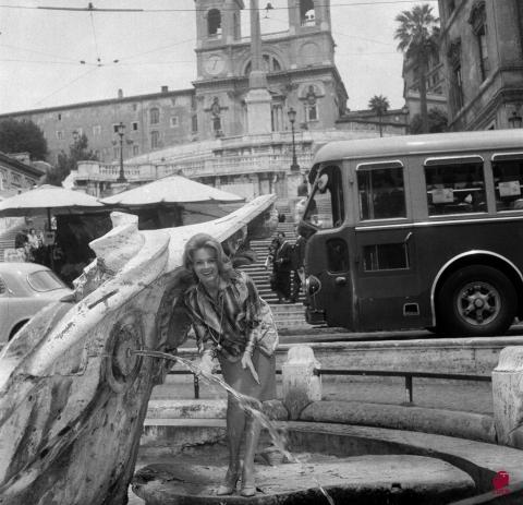 Happy Birthday Angie Dickinson! (photo, Piazza di Spagna, 1960s)  
