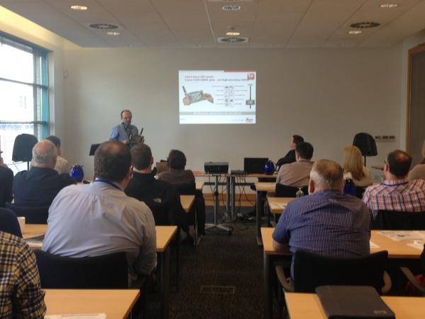 IMGS_Ireland's tweet image. At #IMGSGeospatialUG Belfast, @zeno_gingell demos mobile data collection with #GeoMedia 2014 &amp;amp; @LeicaGeosystems CS25