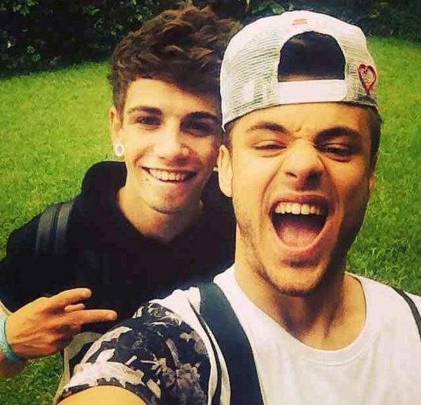 JakeQUpdates's tweet photo. @jakesims_ @CaseyCodyJ if this tweet gets enough RTs for u boys 2 notice,will u pls follow me?Fan from start til end💞 http://t.co/PlfbLGt1St