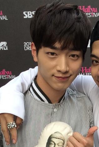 MikeySupp's tweet image. เสื้อคู่หรอม~ #JunBam นั้นมีความลับใช่มั้ย~