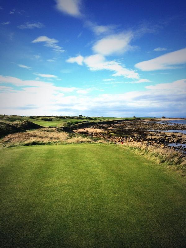 McIlroyRory's tweet image. Played Carnoustie and Kingsbarns today with my dad, couldn't ask for a better partner this week! @dunhilllinks