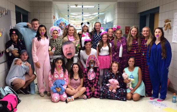mashpee2016's tweet photo. Spirit week #day2 #babies http://t.co/5TJgpXNZ4B