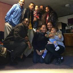 12Mahalie tweet picture