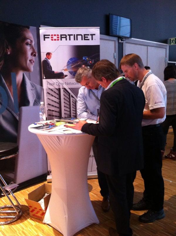 AudunRisberg's tweet photo. #fortinet gjør jobben på #community i #trondheim. #ateanonstop #nonstopsecurity @palkva http://t.co/Wuh3h3qNbj