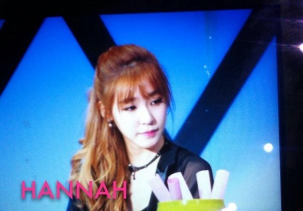 [PIC][30-09-2014]SNSD khởi hành đi Trung Quốc để tham dự "China for GG 1st Fan Party in ShenZhen" vào sáng nay - Page 2 ByyT6dQIYAAw4nd