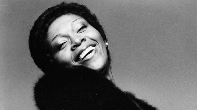Happy birthday to singer extraordinaire and mother of Whitney Houston, Cissy Houston. 