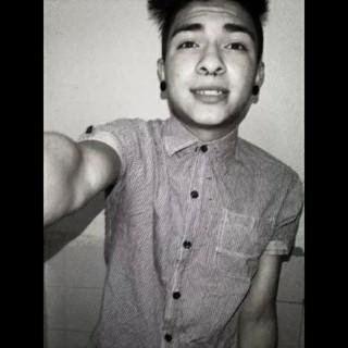 PutazosBBM's tweet photo. Josue Vasquez nadie ni la virgen María le quitan lo puto, hueco y mamon. Dicen que se chima al Quevedo pin:7A417AB1 http://t.co/pFAJpwQBc9