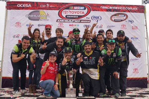 pardoruben's tweet photo. #brightphone #oakley #dukra #autoayudate #integra #ppg #jmdisplay  Vamos con todo este sábado Aguascalientes http://t.co/DpcgKfOzVf