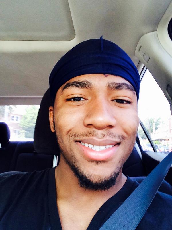 Laviish_Lay's tweet photo. #2014Faves  RY @melvitto: look like you not sure if you suppose to smile RT @GiveItUp4_Ty: We Here @PostBadDurags http://t.co/Lex7cDPuxO