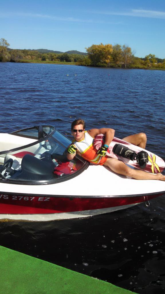UWLWaterski's tweet photo. Sam Wiedemeier wants YOU (freshmen) to share your meal plan. Help keep him strong and healthy for #nationals ! #UWL http://t.co/PC00Dxee1m