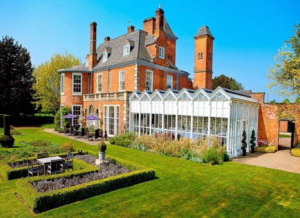 We're no live on <a href="/PinkVenues/">Pink Wedding Venues</a> directory, the UK’s largest, Venue ONLY site promoting to the same-sex wedding market!