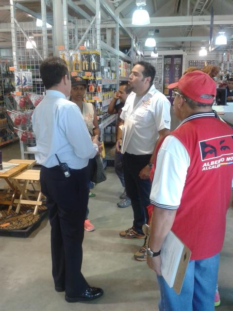 DirInfra_Marino's tweet photo. Empresas de la z. industrial de la Morita inspeccionadas por equipo de Catastro, Planteamiento y Geomatica http://t.co/1Xg6HMxDk6
