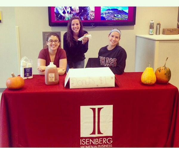 IsenbergWiB's tweet photo. come support @IsenbergWiB and buy some cider donuts! http://t.co/lrG60UJXCG