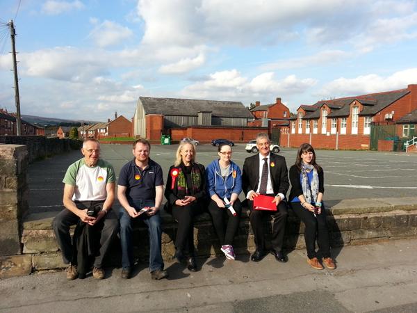 PaddyMarriott's tweet photo. @LMcInnes_Labour @GrahamJones_MP #mcinnes2winit Lovely afternoon in Castleton #labourdoorstep http://t.co/uSo4cELFBh